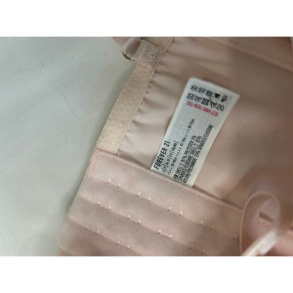 Forever 21 Light Baby Pink Satin with Cream Lace Trim Corset Top Size Small - Picture 3 of 3